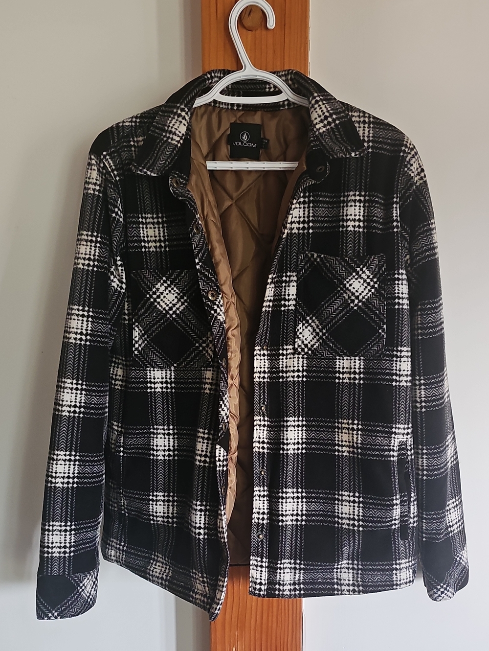 Volcom Women’s Black & White Plaid Quilted Jacket